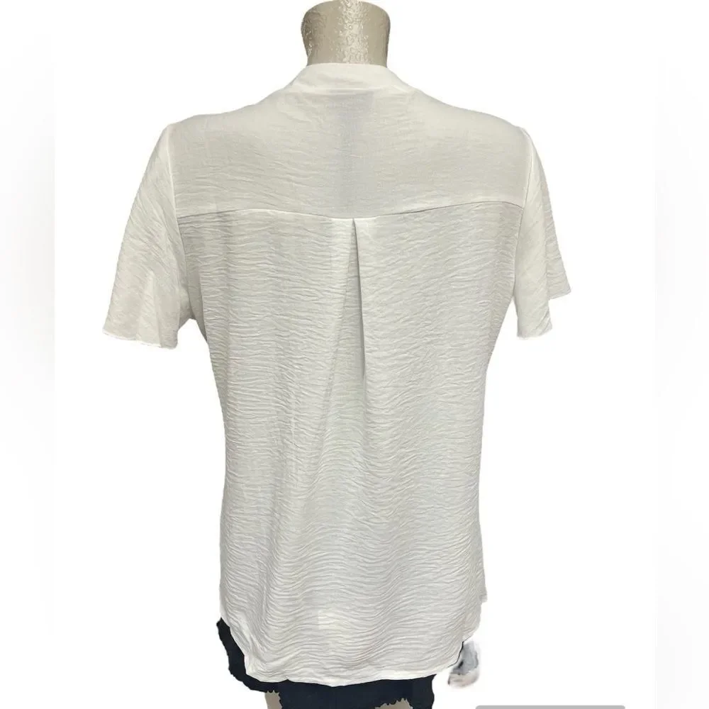 Coco + Carmen Savanna white, half button down, flutter sleeve size S/M - Picture 2 of 7